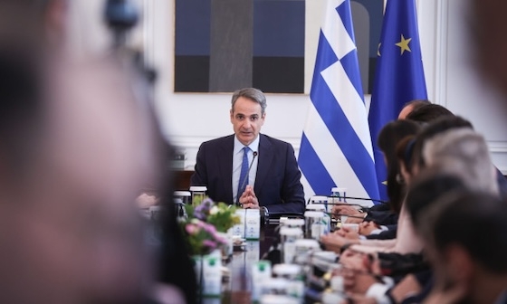 Ραγδαίες είναι οι εξελίξεις στην κυβέρνηση μετά την παραλαβή από την ελληνική Βουλή των δικογραφιών για το σκάνδαλο του ΟΠΕΚΕΠΕ που εμπλέκουν εν ενεργεία βουλευτές της Νέας Δημοκρατίας.