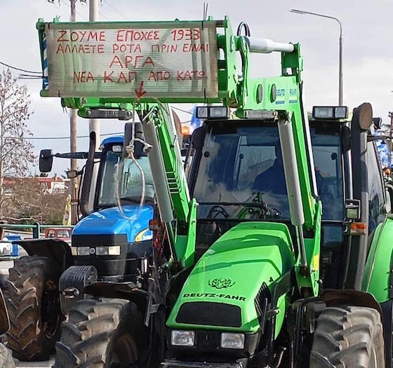 Παραμένουν στα μπλόκα τους οι αγρότες του Έβρου μετά τα... «ψίχουλα» του Μητσοτάκη 
