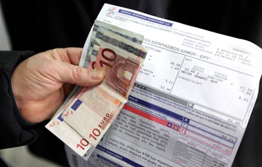 Με υπεύθυνη δήλωση στο κοινωνικό τιμολόγιο της ΔΕΗ οι άνεργοι του 2013.