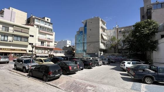 Νόμιμη πλέον η λειτουργία του πάρκινγκ στην ιχθυαγορά της Αλεξανδρούπολης.