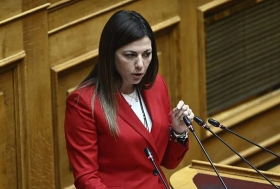 Καταλήγοντας, η Νομική Σχολή ΔΠΘ καλεί την Υπουργό Παιδείας να επανορθώσει άμεσα τη συγκεκριμένη δήλωσή της.