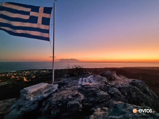 Θα πραγματοποιηθεί  Κοινή παρέλαση των αναπήρων πολέμου, μαθητών, σπουδαστών, προσκόπων, οδηγών, της σχολής Νοσοκόμων, του παραρτήματος του Ερυθρού Σταυρού, Πολιτιστικών Συλλόγων, Αθλητικών Σωματείων.