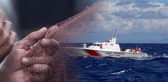 Ο κ. Κικίλιας υπογράμμισε ότι "στο κομμάτι της παράνομης αλιείας έχουμε πραγματικά προβλήματα, τα οποία ζητούμε - επειδή τα θαλάσσια σύνορά μας είναι και ευρωπαϊκά σύνορα"