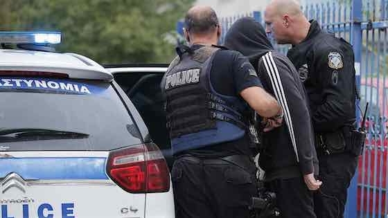 Οι ανήλικοι βρέθηκαν να κατέχουν μικροποσότητες ακατέργαστης κάνναβης.