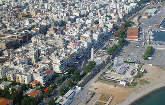 Οι καθυστερήσεις οφείλονται σε εμπλοκή που έχει παρουσιαστεί σε ένα μικρό κομμάτι του δρόμου.