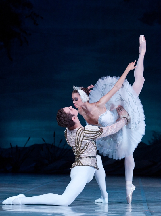 Τα Κρατικά Μπαλέτα Μόσχας παρουσιάζουν την "Λίμνη των Κύκνων" στην Αλεξανδρούπολη