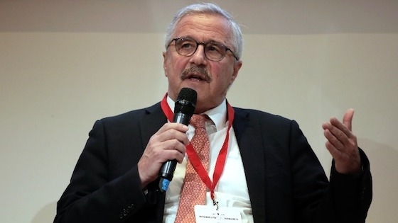 Την εκτίμηση αυτή διατυπώνει ο καθηγητής του Πανεπιστημίου Πειραιώς Γιάννης Μανιάτης, πρώην υπουργός Περιβάλλοντος, Ενέργειας και Κλιματικής Αλλαγής.