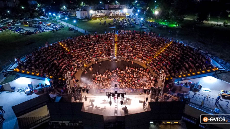 Φωτορεπορτάζ από το live του Κωστή Μαραβέγια στην Αλεξανδρούπολη