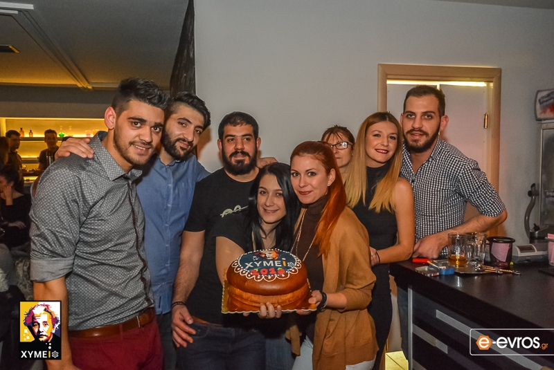 Τρελό ΟΠΕΝΙΝΓΚ πάρτυ στο "Ποτοπωλείο Χυμείο", στον πεζόδρομο ταχυδρομείου