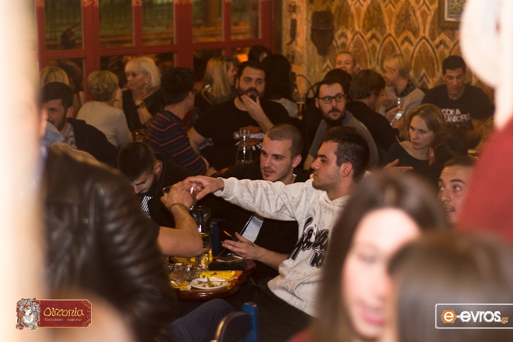 Μεγαλύτερο, ανανεωμένο και πιο όμορφο από ποτέ το εναλλακτικό καφενείο Ουτοπία