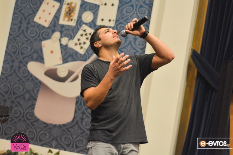 Μουσική βραδιά με τον Κώστα Δόξα στο Casino Thraki