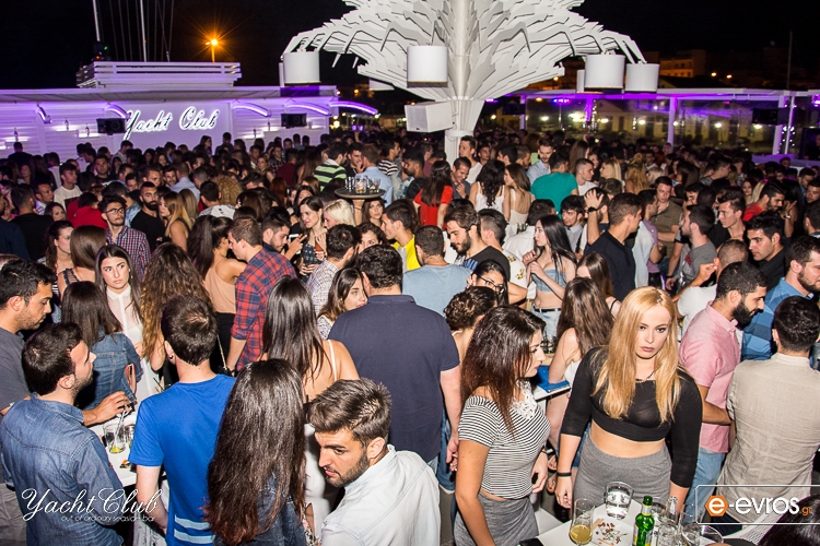 Yacht Club: Opening για την πιο όμορφη ταράτσα της πόλης.