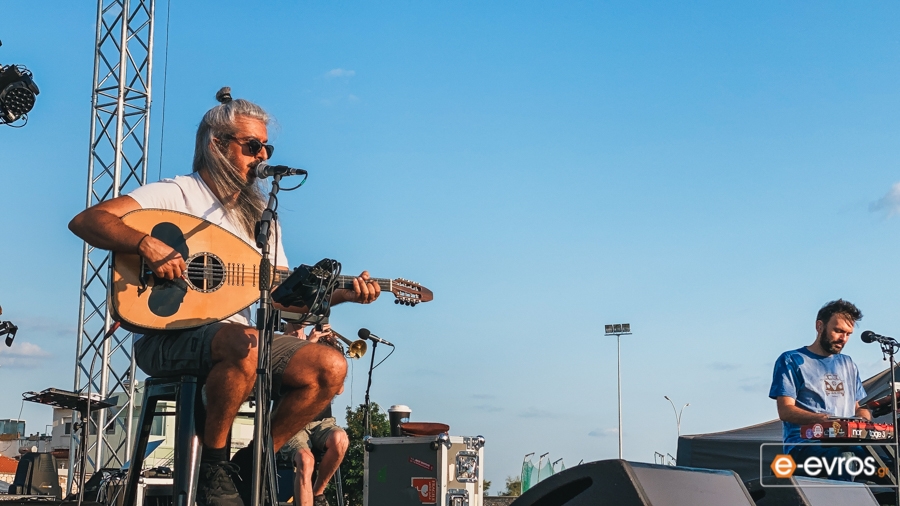 Φωτορεπορτάζ από το live του Γιάννη Χαρούλη στην Αλεξανδρούπολη