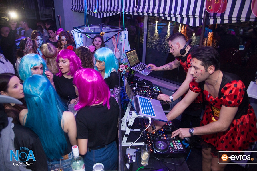 "Χαμός" έγινε στο party μασκέ του ΝΟΑ cafe bar 