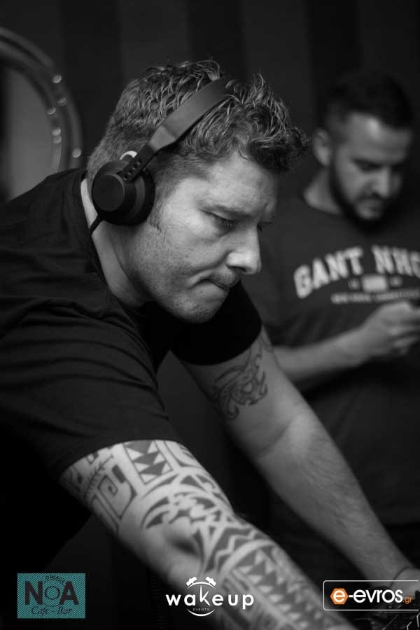 O Dario D' Atis στα decks του ΝΟΑ παρέα με Wake Up events