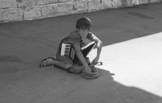 Στην Ελλάδα, μέλη της CSC είναι οι μ.κ.ο. Πράξις και Άρσις.