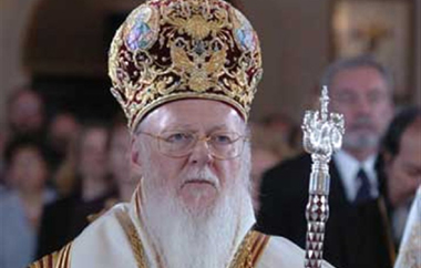 'Εἰς τάς ἡμέρας μας τά τύμπανα τοῦ θανάτου καί τοῦ σκότους ἠχοῦν μανιωδῶς.'