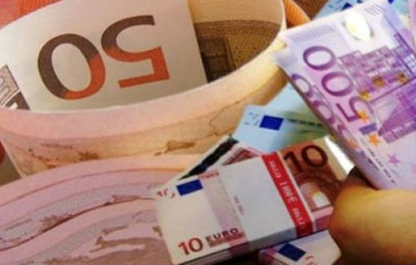 Η κυβέρνηση προετοιμάζεται για τη διανομή του μεγαλύτερου μέρους του πρωτογενούς πλεονάσματος την άνοιξη.