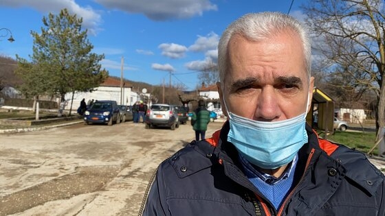 Φωτογραφία από το χωριό Μικρό Δέρειο, δίνει συνέντευξη ο δήμαρχος Σουφλίου την επόμενη ημέρα μετά τις πλημμύρες