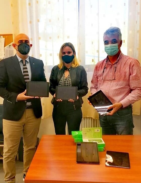 Μια σημαντική δωρεά που σίγουρα θα βοηθήσει πολλούς μαθητές.