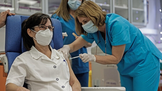 Διαμαρτύρεται το Σωματείο Νοσηλευτικού Προσωπικού Ανατολικής Μακεδονίας και Θράκης για την υποχρεωτικότητα του εμβολιασμού.