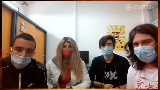 Ο Παναγιώτης Αραμπατζής, ο Κυριάκος Ευχετζής και ο Χρήστος Καλογιαννίδης μαζί με την καθηγήτρια του κ.Γιαννάτου κατέκτησαν το Βραβείο Κοινού!